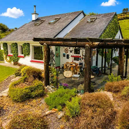 Tig Na Mara - Camp Trá Lí