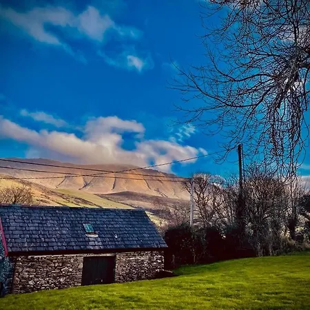 Tig Na Mara - Camp Trá Lí
